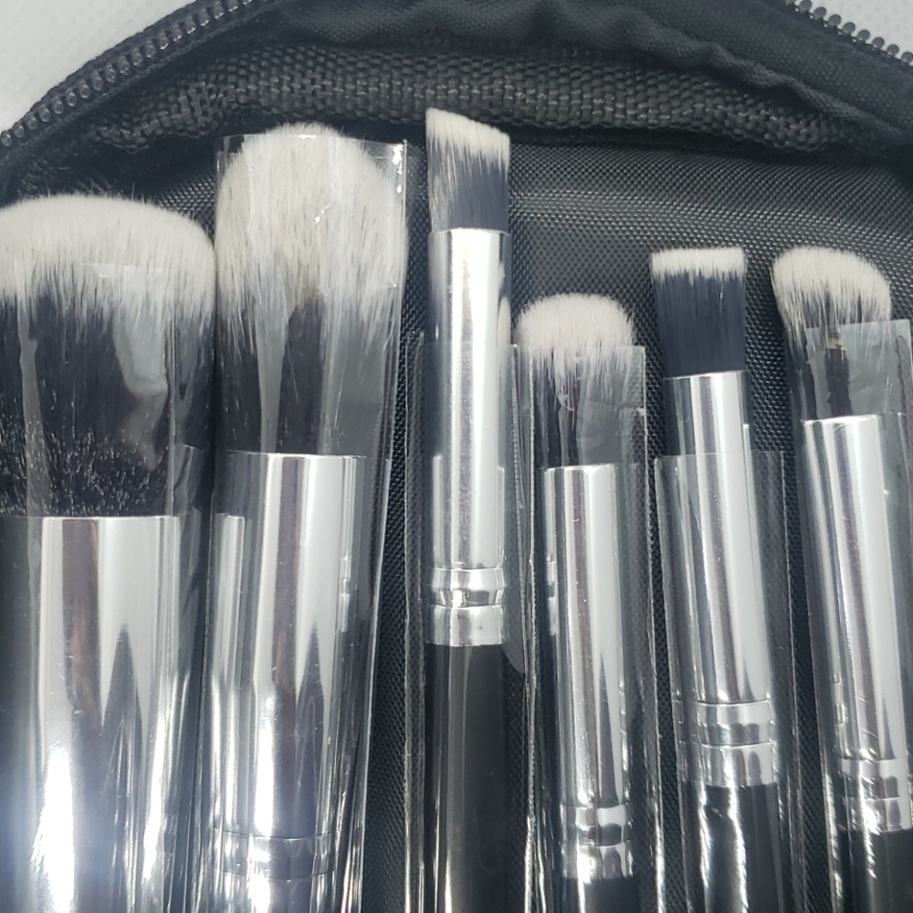 Makeup brush set, with bag